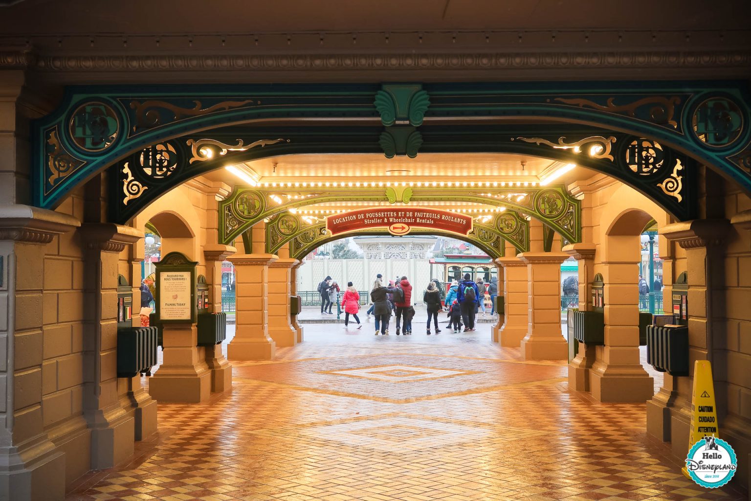 Disneyland Paris Railroad : Main Street Station - Hello Disneyland